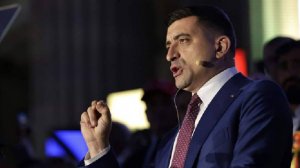 Лидер румынской оппозиции Симион призвал к мирным протестам
