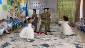 Танец ВСТАНЕМ.9мая.ДЕНЬ ПАМЯТИ И ПОЧЕСТИ.Дет сад- 300.Якк