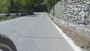 Спуск к Форосу от перевала Байдарские ворота