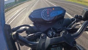 Bajaj Pulsar N250, максимальная скорость мопеда.