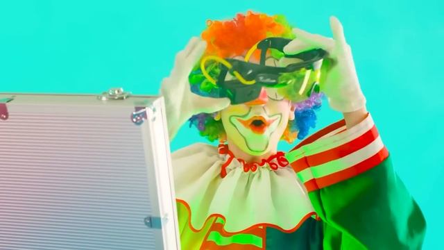 Большая, Средняя или Маленькая Тарелка Челлендж | Кули смотреть онлайн