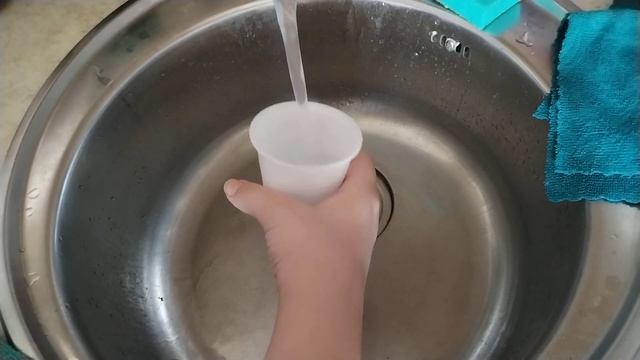 Как набрать воду в стакан смотреть онлайн