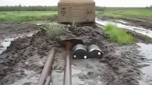 Вездеход Витязь преодолевает болото