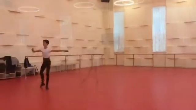 Amir Dodarkhojayev. Амир Додарходжаев 5 год обучения. Turn