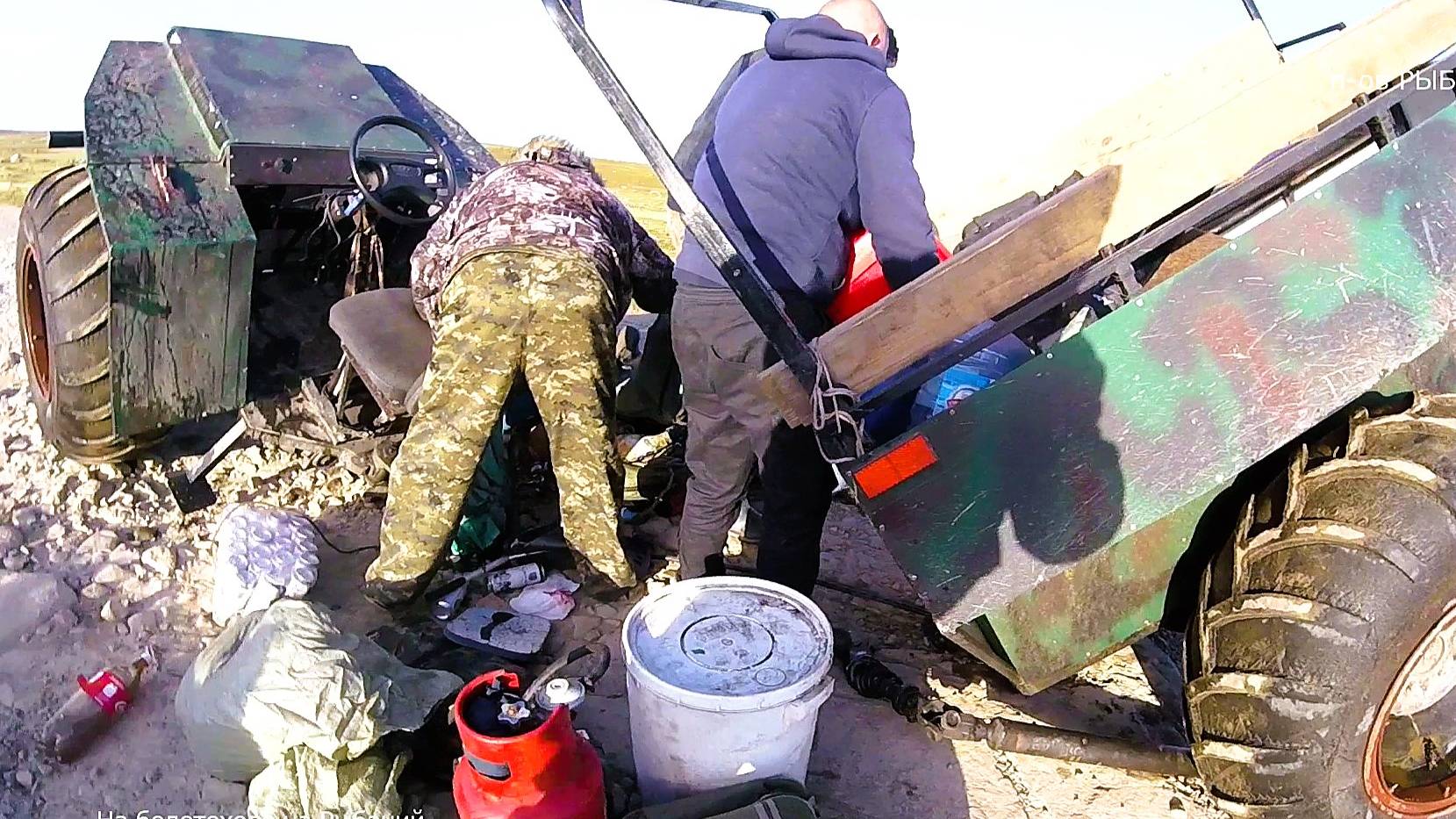 БОЛОТОХОД СЛОМАЛСЯ в тундре. Вокруг НИКОГО! П-ов Рыбачий.