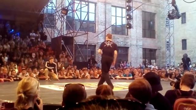 Чемпионат Украины. Батл брейк-данс на Red bull camp в Киеве. смотреть онлайн