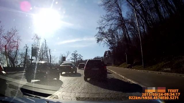 Скорая помощь без спец.сигналов нарушает ПДД