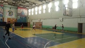 Севен-Ап . Попадания складываются в общую копилку . Промазавший забирает общую копилку Aleksandr00