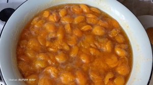 Абрикосовое варенье с косточкой