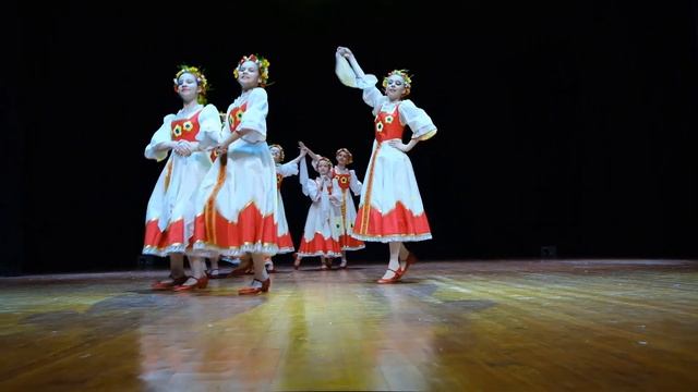 По улице мостовой