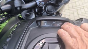 Bajaj Dominar 400: дублирование включенной передачи на основн