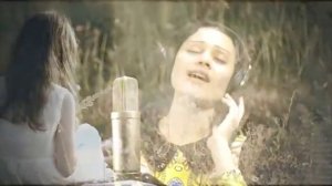 Китә ҡыҙҙар тыуған өйҙән