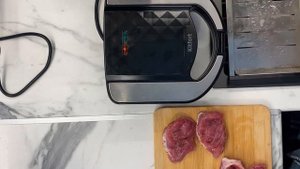 Готовим мясо на вафельнице Kitfort КТ-3608 750 Вт. Вы не ослышались!