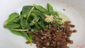 Пестрый салат с макаронами и овощами