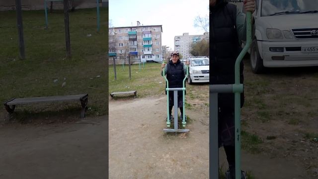 VID_20250510_125551.mp4 Наши занятия на тренажёре.