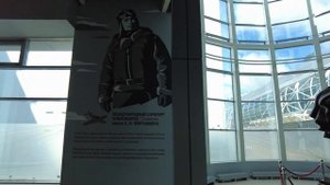 Аэропорт Толмачёво имени Покрышкина (OVB), город Новоси?