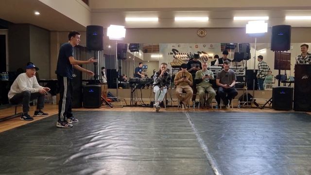 Брейкинг ЧИП 2023. 19+ соло МАЛЫЙ ФИНАЛ. Мещеряков Florist vs Mouse смотреть онлайн