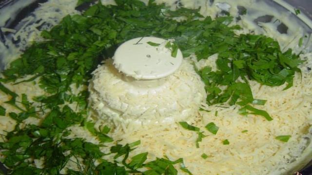 Сырная лепешка на сковороде
