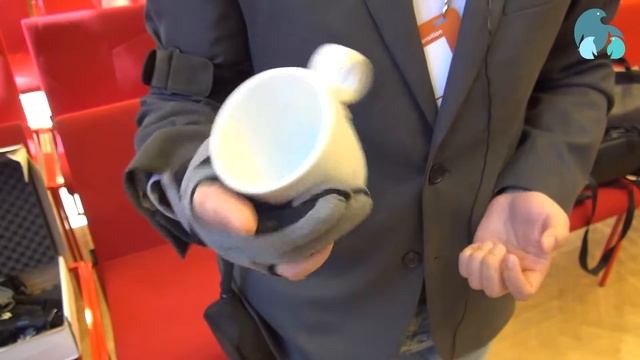 Роботизированная перчатка SEM Glove от шведской компании смотреть онлайн