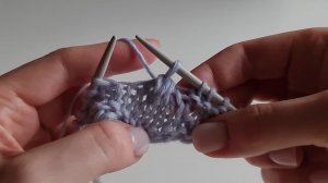 Вяжем 5 петель вместе лицевой с центральной петлей сверху