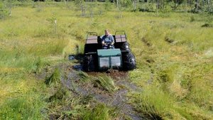 Вездеход ТАЙГА 4х4 на топком болоте