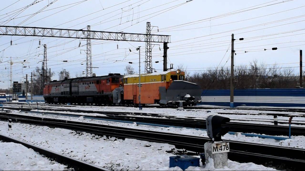 Тепловоз 2ТЭ10М-3544 с СДПМ-2893