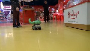 Мистер Макс • Mister Max - Макс в Дубаи едет в магазин игрушек и летать