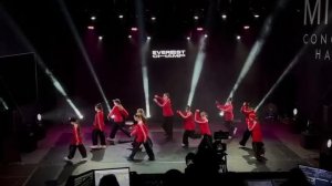 девчонки танцуют хип-хоп  Это чемпионат  в Н.Новгороде