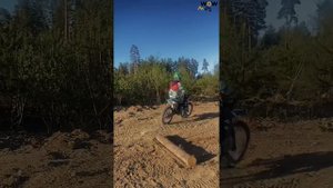 Как прыгать через бревно? #мотопрокат #эндуро #ленобла