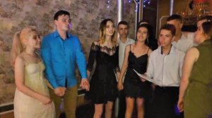 Круговорот детей - песня выпускников на выпускном балу в кафешке #топыкатегорий