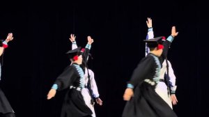 Калмыцкий танец «Дөрвдә би» - «Дербетовский тавшур». О