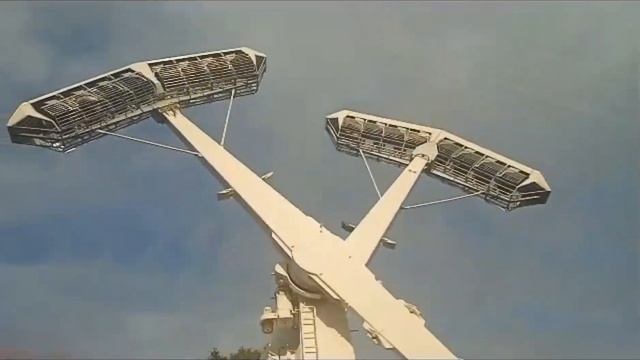 Аттракцион "Камикадзе" в Лазревском(Сочи).