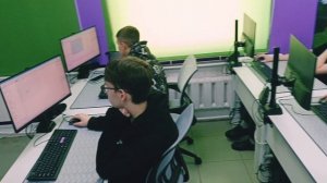 АрсКодер. Ученики пишут программу "угадай число", используя адаптивность.