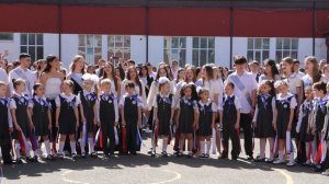 В Армавире в школе №8 прозвучал последний звонок