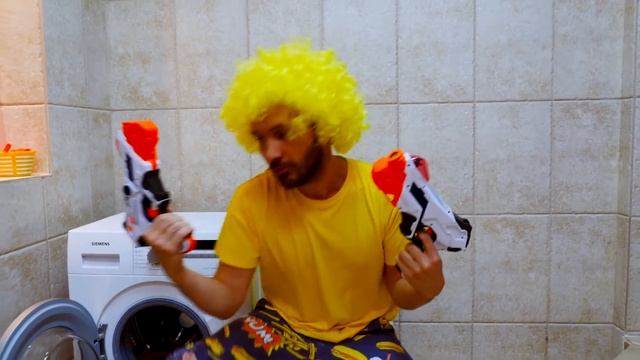 Смешные видео  – Стойка для Бластеров Нерф! – Стрелялки игры для мальчиков.