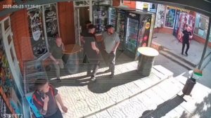 В Воронежской области неизвестный мужчина открыл по людям стрельбу из пистолета