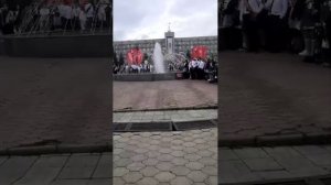 Танец последний звонок 2025