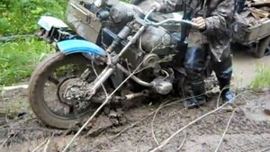 Полноприводный мотоцикл урал по бездорожью!..