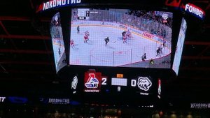 ЛОКОМОТИВ ИДЕТ В АТАКУ БЕРЕГИ ПРОТИВНИК .....