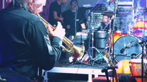 Zal Juglar Trio - Kaliningrad Resumen Canciones