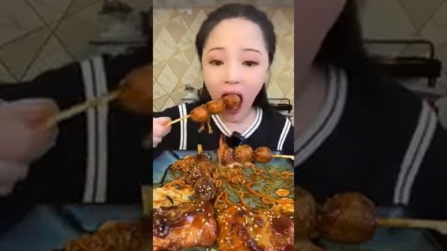 КИТАЙЦЫ ЕДЯТ НА КАМЕРУ/АСМР ЕДА/ЛАПША!!!!🍝🍝🍝