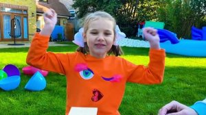 Мистер Макс Макс и Катя играют в веселый челлендж