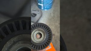 Замена натяжителя ремня, шкифа генератора на камри 75.