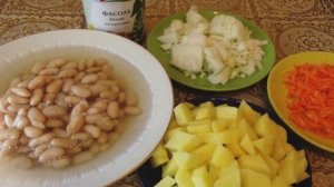 Фасолевый суп с курицей в мультиварке