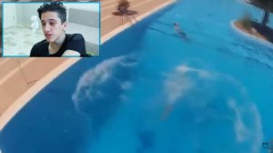 РЕБЁНОК НЕУДАЧНО УПАЛ В БАССЕЙН...