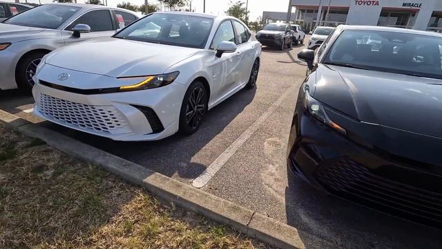 Сколько стоит новая Camry 2025? Обзор Camry LE и XSE