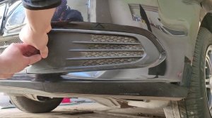 Как снять заглушку противотуманки polo sedan