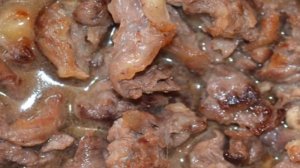 Говядина с луком и барбарисом