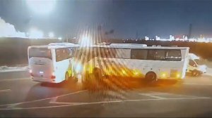 В районе Амурского ГПЗ столкнулись два автобуса