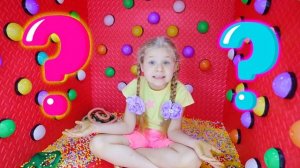 ДИАНА И РОМА - Диана и Рома играют в 100 ЗАГАДОЧНЫХ КНОПОК Челлендж